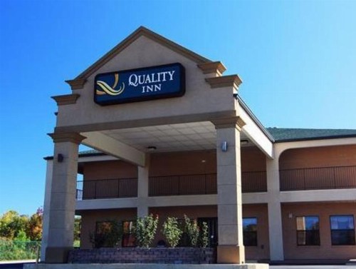 Quality Inn Adairsville - image 2