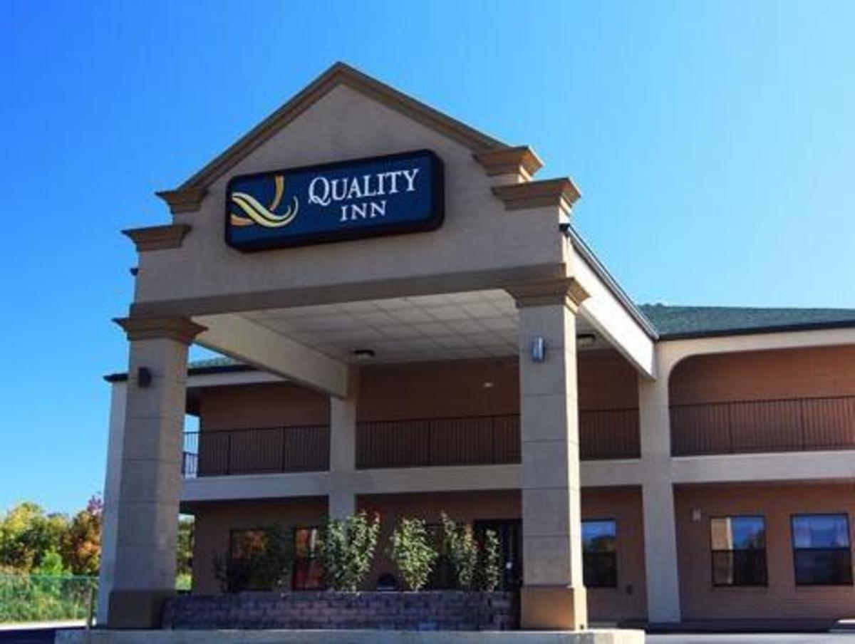 Quality Inn Adairsville - image 2