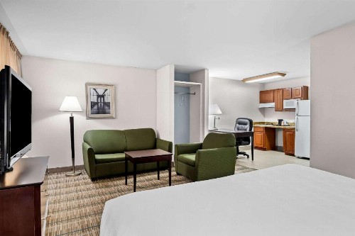 MainStay Suites - image 17