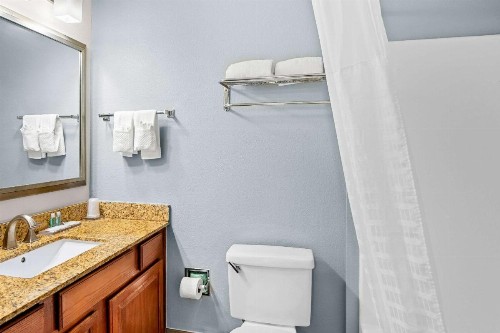 MainStay Suites - image 21