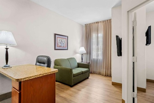MainStay Suites - image 26