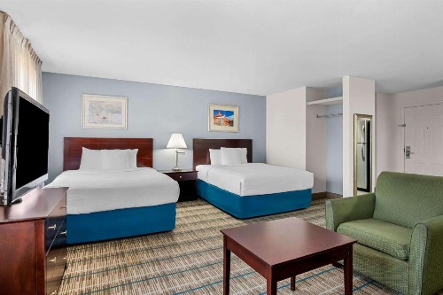 MainStay Suites - image 32