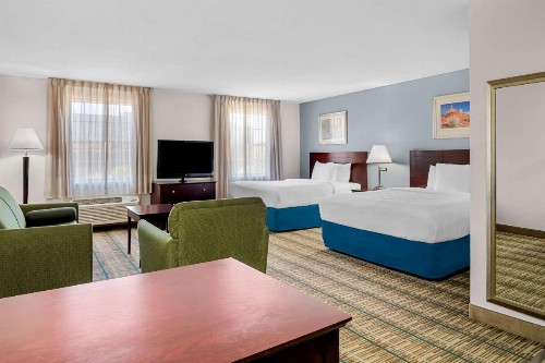 MainStay Suites - image 35
