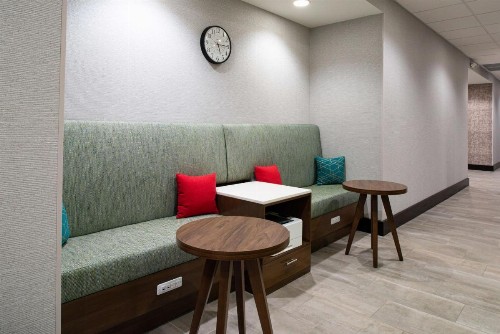 Hampton Inn & Suites Adrian MI - image 20