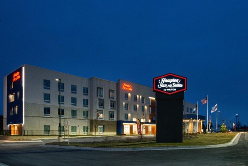 Hampton Inn & Suites Adrian MI - image 44