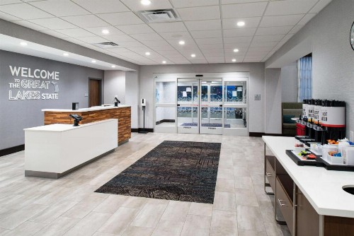 Hampton Inn & Suites Adrian MI - image 7