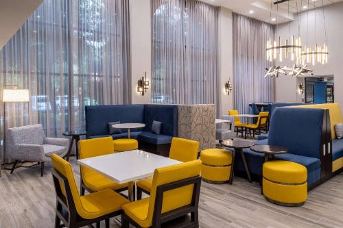 Hampton Inn & Suites Agoura Hills - image 11