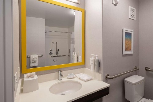 Hampton Inn & Suites Agoura Hills - image 22