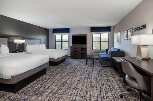 Hampton Inn & Suites Agoura Hills - image 23