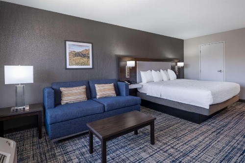 Hampton Inn & Suites Agoura Hills - image 38
