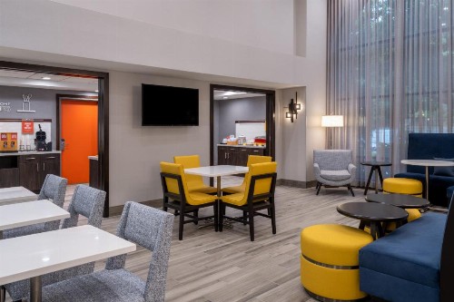 Hampton Inn & Suites Agoura Hills - image 50