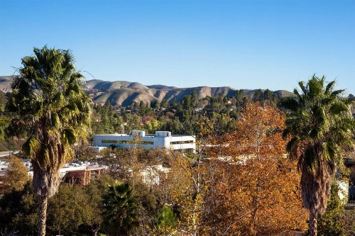 Sheraton Agoura Hills Hotel - image 19