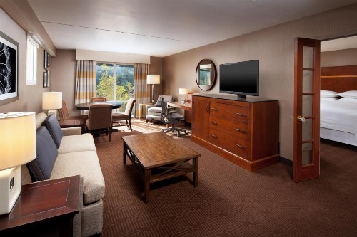 Sheraton Agoura Hills Hotel - image 28