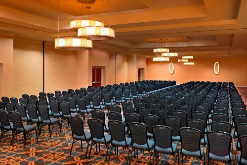 Sheraton Agoura Hills Hotel - image 46