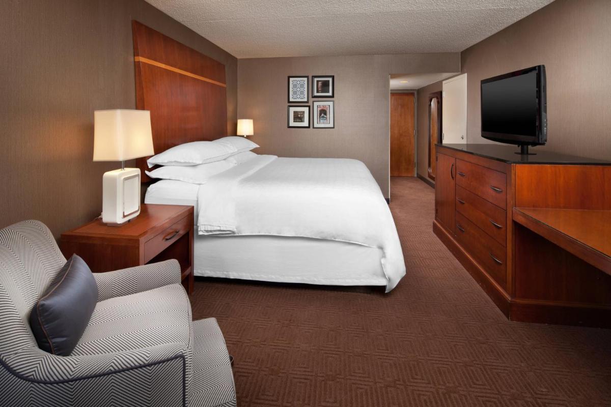 Sheraton Agoura Hills Hotel - image 7