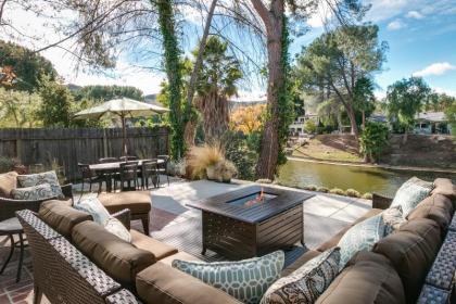 Lakes Edge Agoura Hills Home