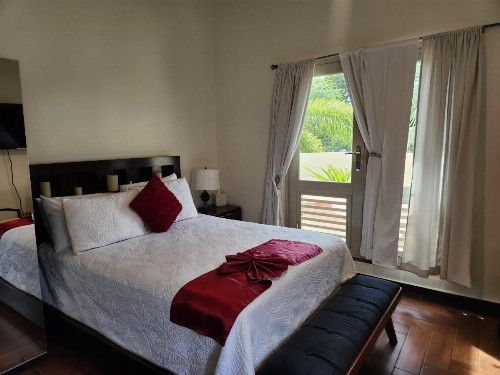A La Bella Noni Bed & Breakfast - image 13