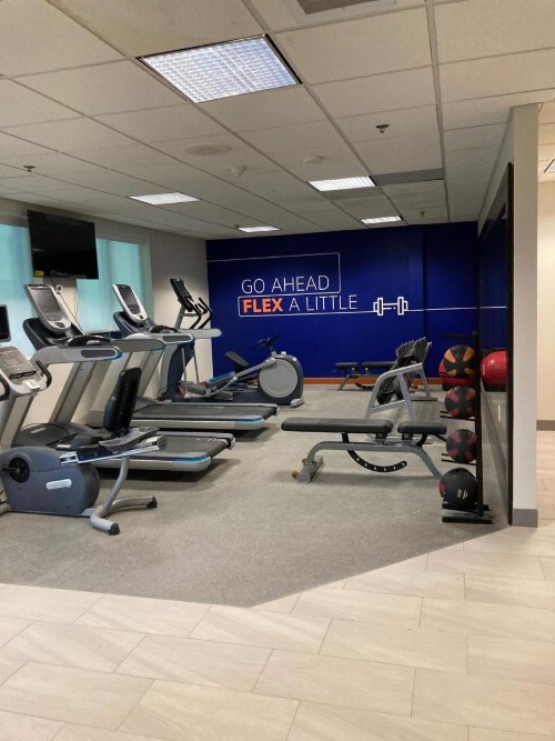 DoubleTree by Hilton Akron/Fairlawn - image 15