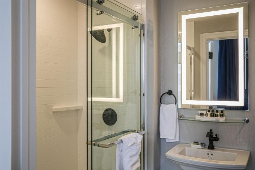Blu-Tique Hotel - image 14