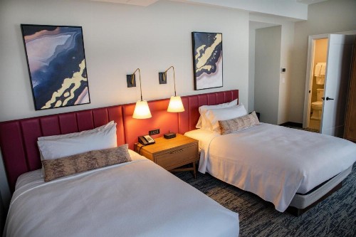 Blu-Tique Hotel - image 18