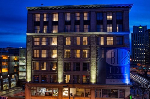 Blu-Tique Hotel - image 32
