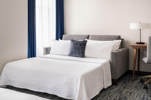 Blu-Tique Hotel - image 41
