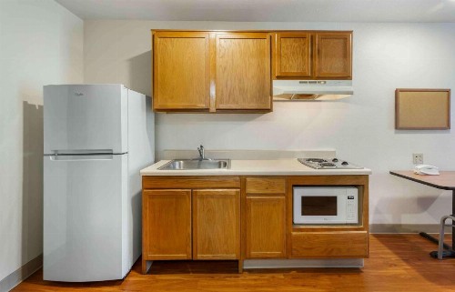 Woodspring Suites Akron - image 17
