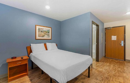 Woodspring Suites Akron - image 21