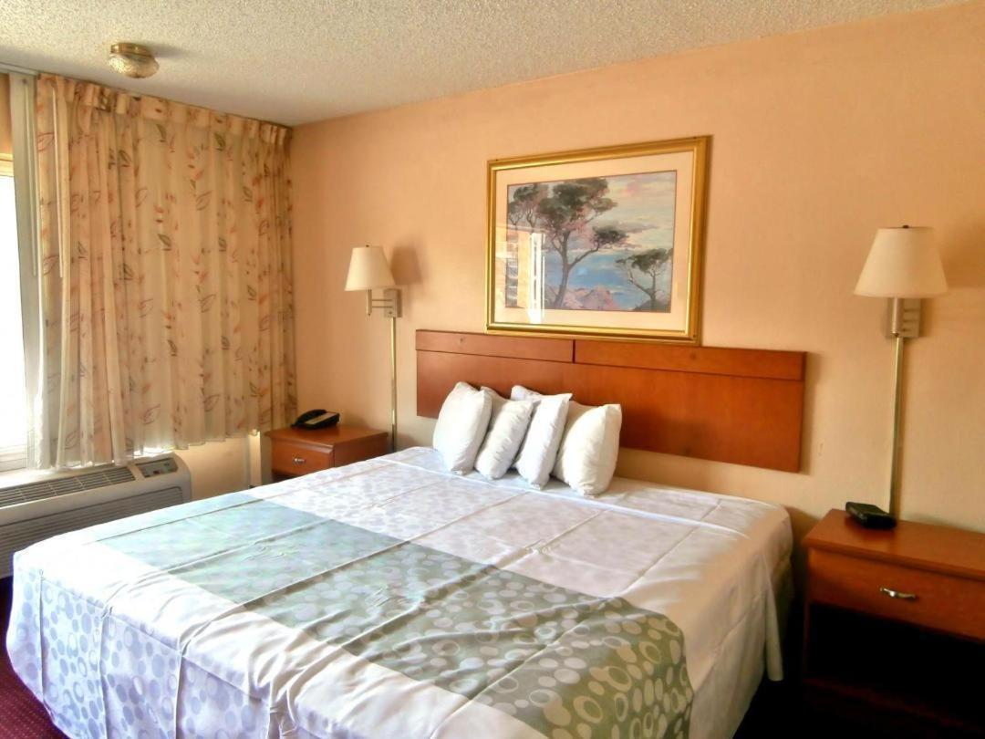 Americas Best Value Inn Alachua - image 7