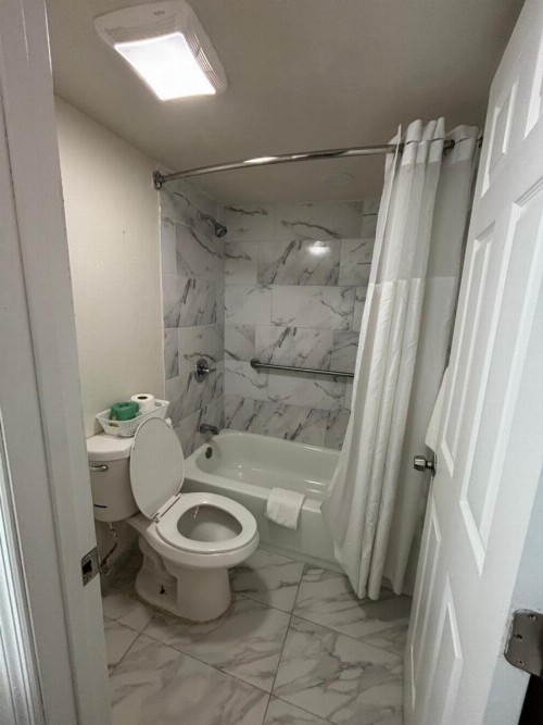 Travelodge by Wyndham Alachua - image 21