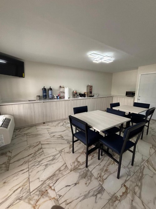 Travelodge by Wyndham Alachua - image 40