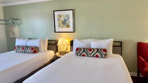 Marina Village Inn - image 10
