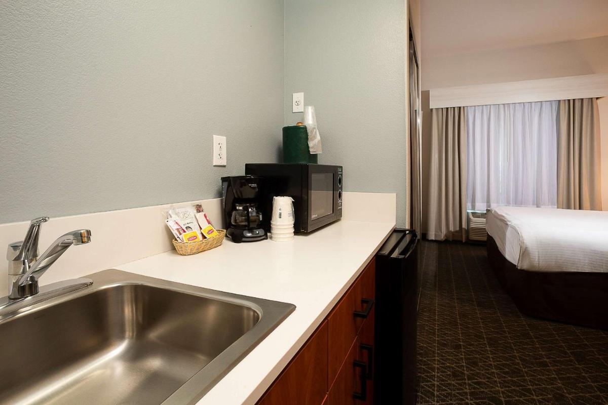 Hawthorn Suites by Wyndham-Oakland/Alameda - image 2