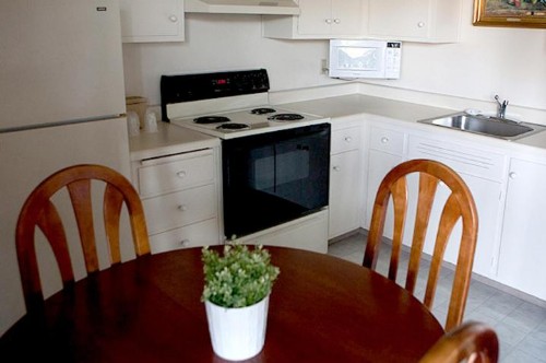 Coral Reef Inn & Condo Suites - image 15