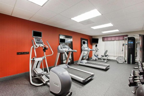 Hampton Inn & Suites Oakland Airport-Alameda - image 11