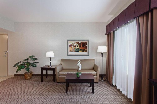 Hampton Inn & Suites Oakland Airport-Alameda - image 19