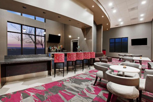 Hampton Inn & Suites Oakland Airport-Alameda - image 29