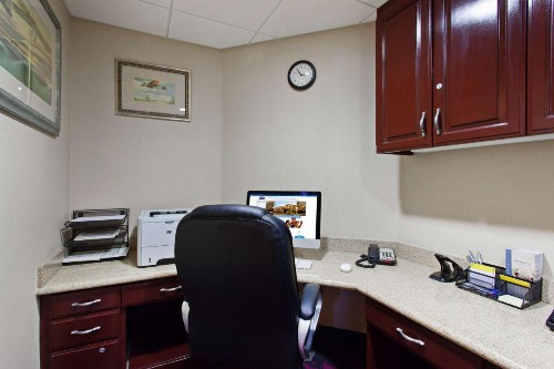 Hampton Inn & Suites Oakland Airport-Alameda - image 32