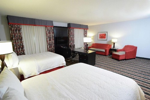 Hampton Inn & Suites Albany at Albany Mall - image 18