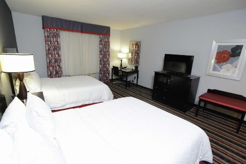 Hampton Inn & Suites Albany at Albany Mall - image 19
