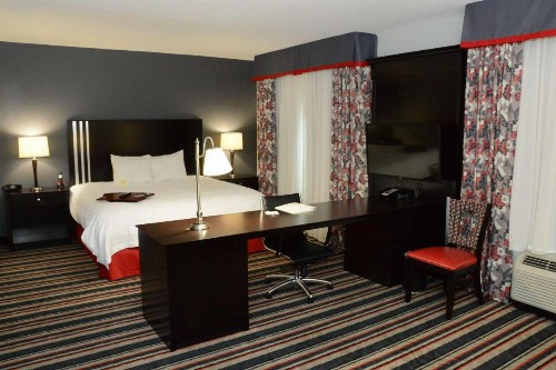 Hampton Inn & Suites Albany at Albany Mall - image 25