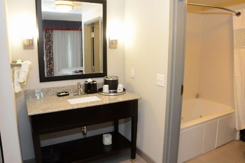 Hampton Inn & Suites Albany at Albany Mall - image 30