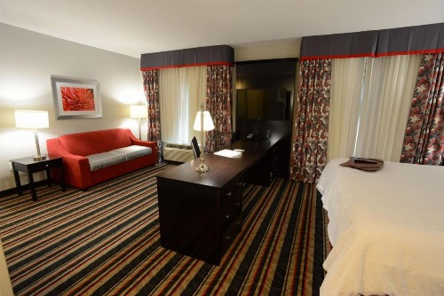 Hampton Inn & Suites Albany at Albany Mall - image 37