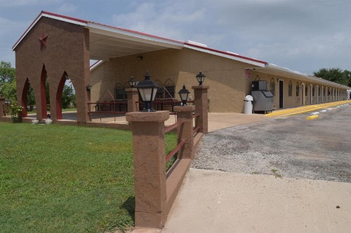 Albany Inn & RV Campground - image 11