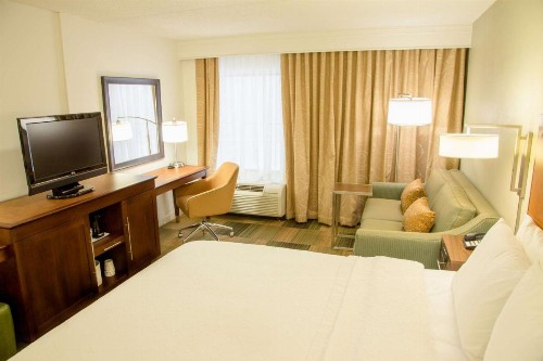 Hampton Inn & Suites Albany-Downtown - image 17