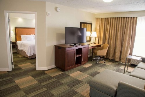 Hampton Inn & Suites Albany-Downtown - image 19