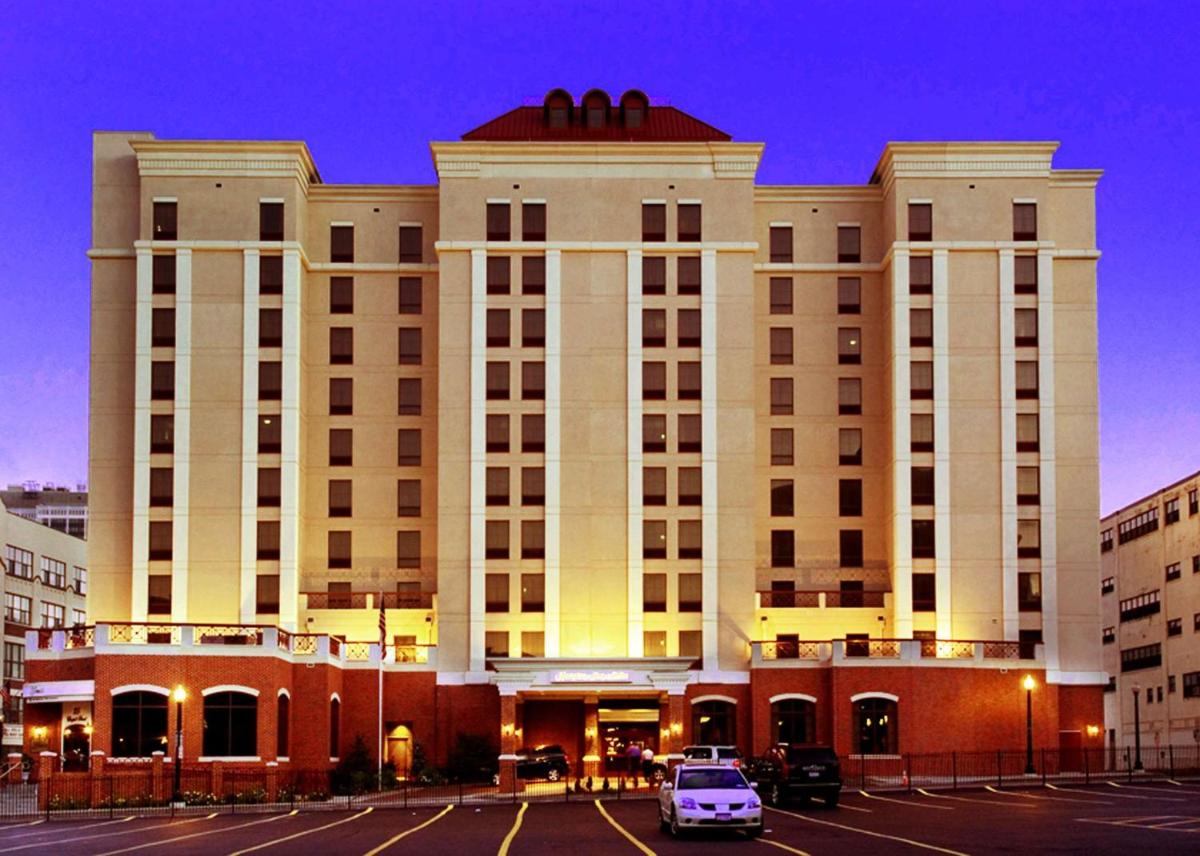 Hampton Inn & Suites Albany-Downtown - image 2