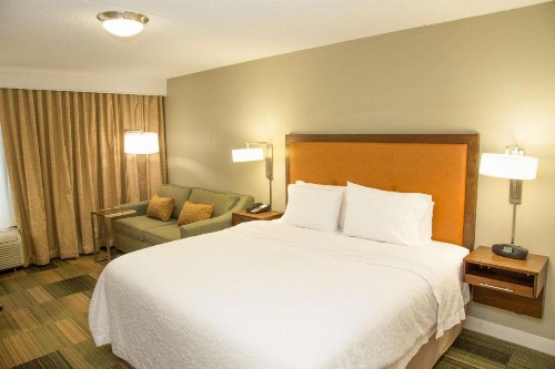 Hampton Inn & Suites Albany-Downtown - image 22