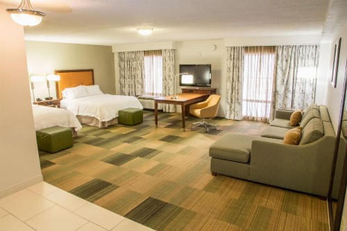 Hampton Inn & Suites Albany-Downtown - image 24
