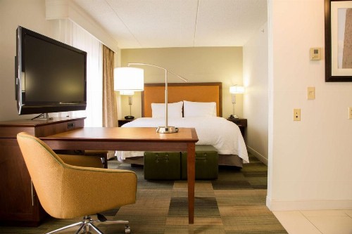 Hampton Inn & Suites Albany-Downtown - image 25